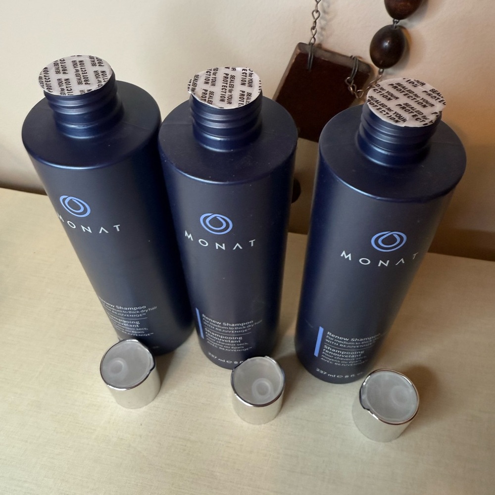*Monat RENEW Shampoo - 8 Fluid Ounces - Picture 2 of 3